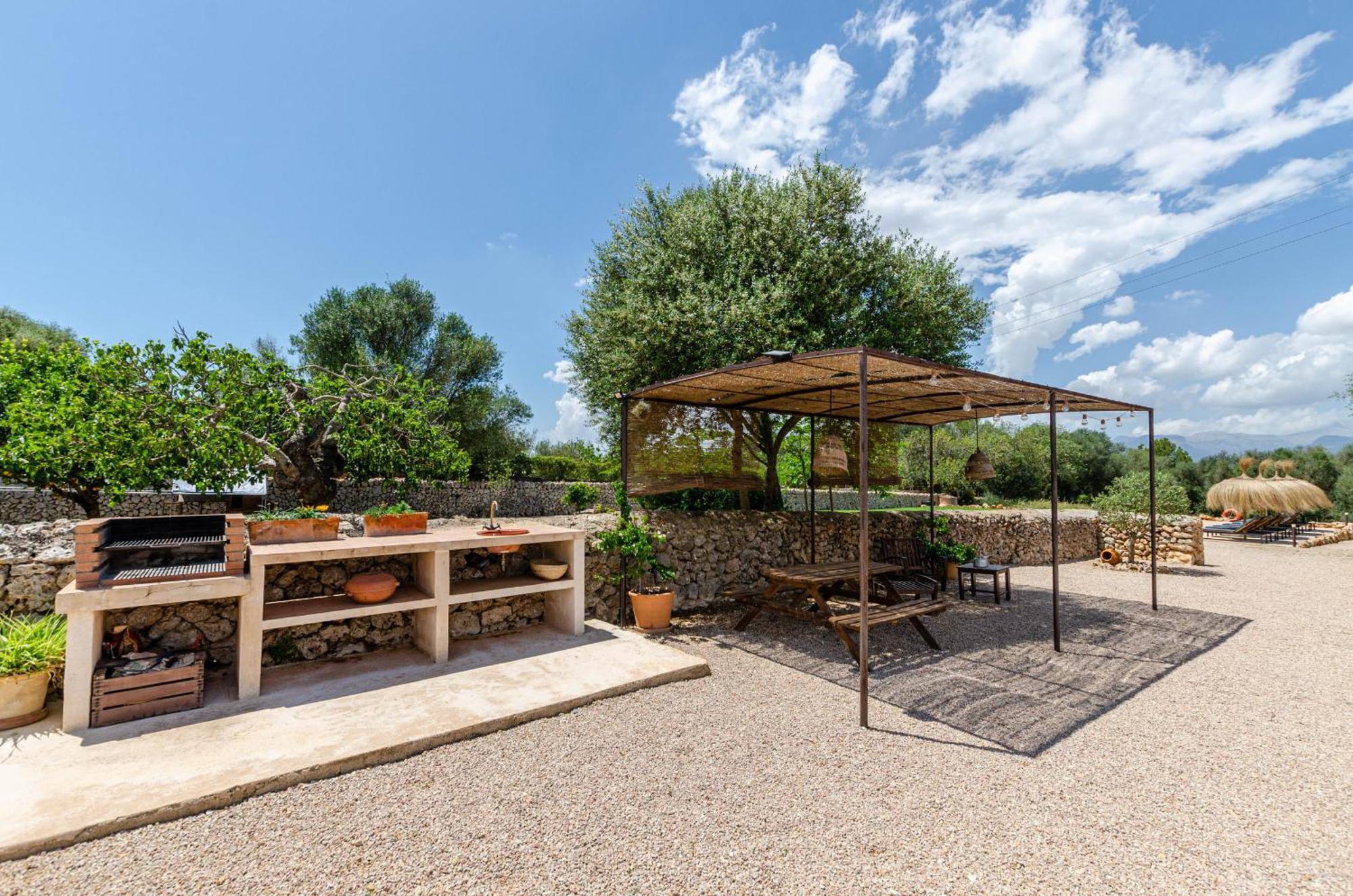 Cal Tio 1 Yourhouse Farm stay *